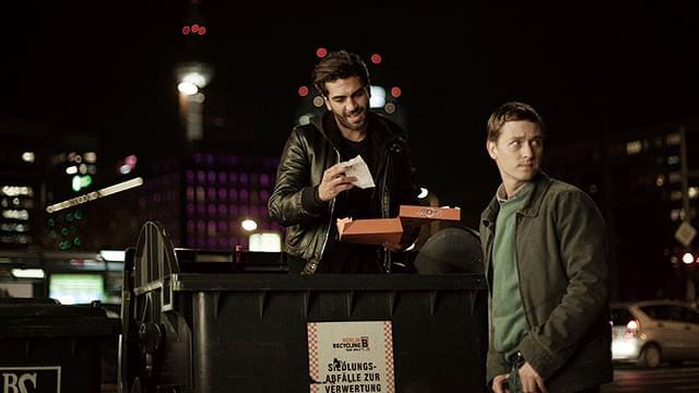 主人公の回想は果たして真実なのか？