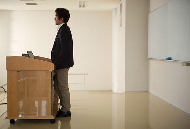 自責の念に駆られる父は暴走していく
