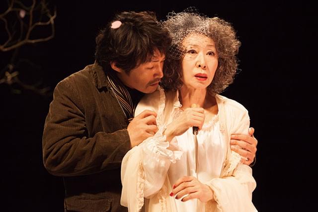 大御所舞台女優役は三田佳子