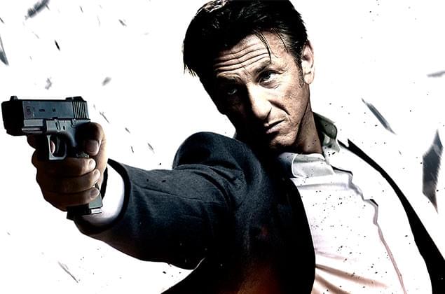 「ミルク」「ミスティック・リバー」の名優が、アクション映画界に殴り込む！