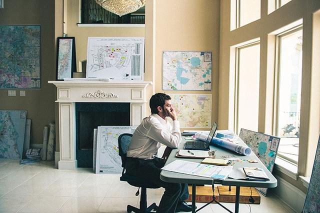 過酷な現実がデニスの心を蝕む