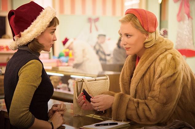 出会いはクリスマスの玩具売り場。テレーズ（左）とキャロル（右）の運命の行方は？