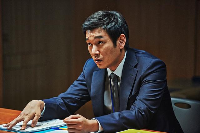 検事役のチョ・スンウ