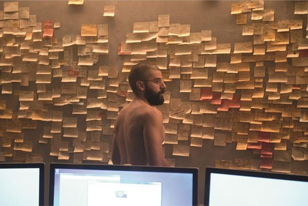 二面性あるキャラクターたちが、SF要素を織り交ぜた心理サスペンスを盛り上げる