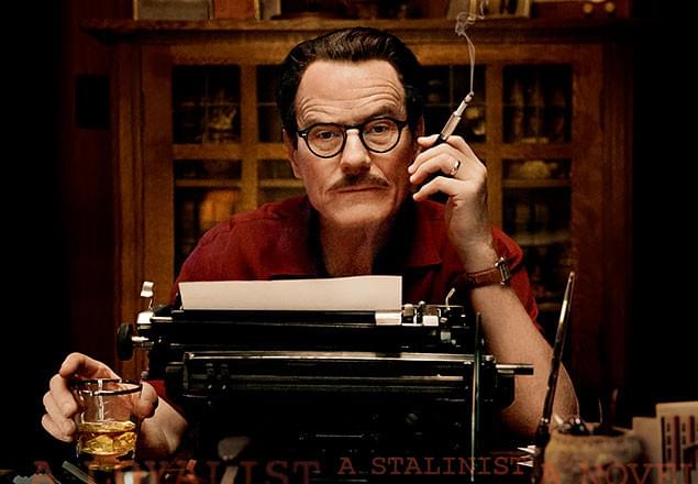 ドラマ「ブレイキング・バッド」のブライアン・クランストンが、不屈の脚本家を熱演