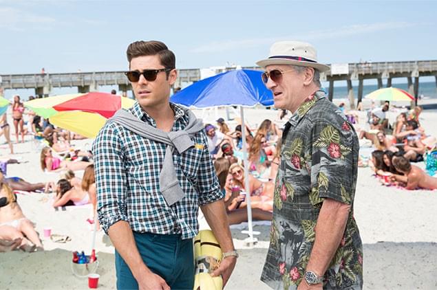 ジェイソン（左）とディック（右）は傷心旅行でフロリダのビーチにやってくるが……