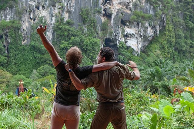 破産寸前のウェルスと異色の地質学者アコスタは、ついに大金脈を発見するが……!?