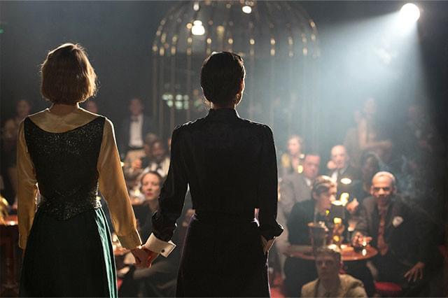 「見えない世界を見せてあげる」――怪しい姉妹に翻ろうされる108分が、幕を開ける