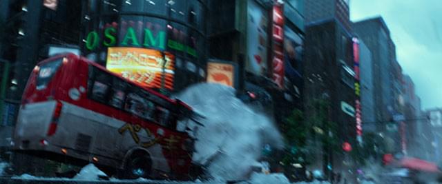 オレたちの知っている銀座が大パニックに！ 空から降り注ぐひょうが街を破壊しつくす