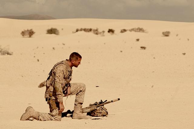 一歩でも動けば「死」──注目の実力派アーミー・ハマーが、極限のドラマを見せつける