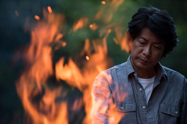 「木々を揺らす風や空気、あらゆるものに違和感がある」と語る智を何が待ち受けるのか