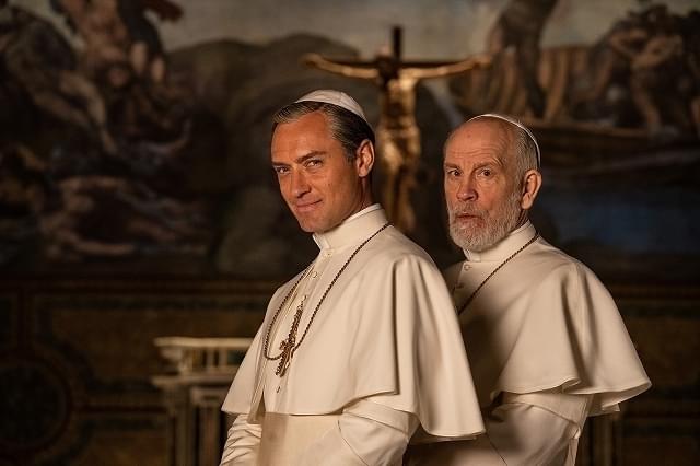 ジュード・ロウ×ジョン・マルコビッチ共演「THE NEW POPE ニュー・ポープ 悩める新教皇」