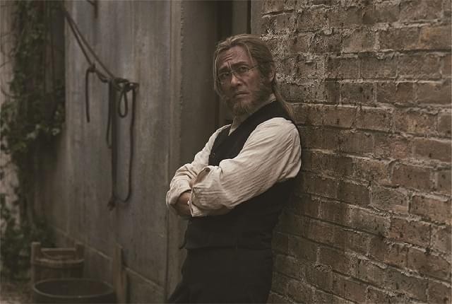 ヴァン・ホーエンハイム(内野聖陽)