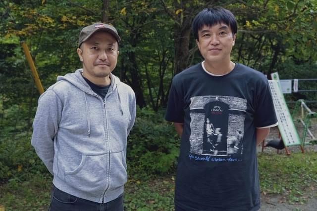 白石和彌(左)、高橋正弥監督(右)