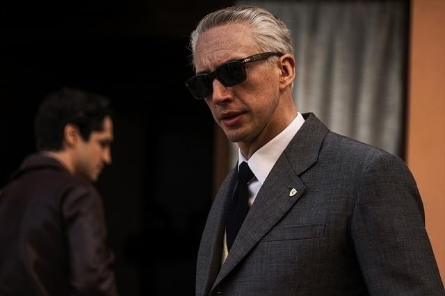 フェラーリ社の創業者、エンツォ・フェラーリを演じたアダム・ドライバー