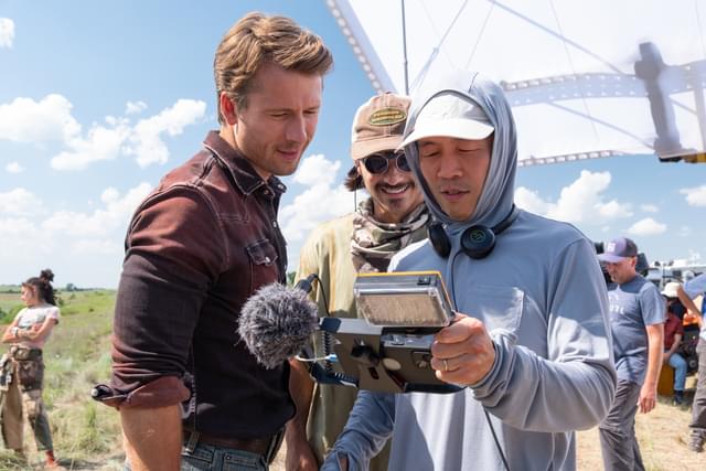 リー・アイザック・チョン監督（右）