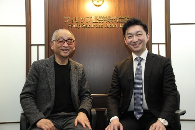 （右から）フィリップ証券代表取締役社長の永堀真さん、映画プロデューサーの佐倉寛二郎さん