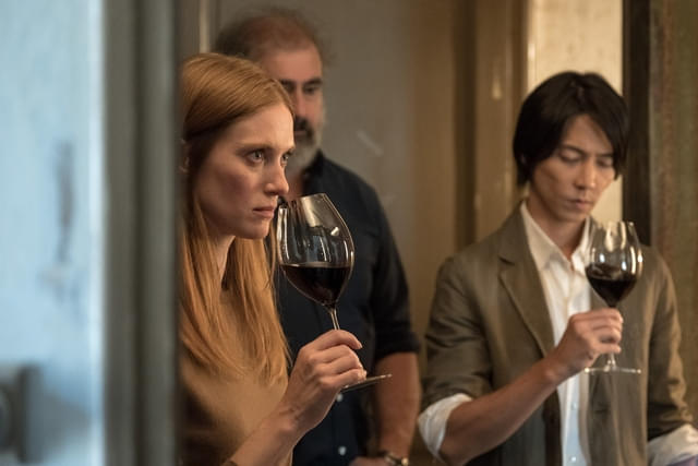 ワインに関する3つのテストの勝者が莫大な遺産を相続する（画像は「シーズン1」より）