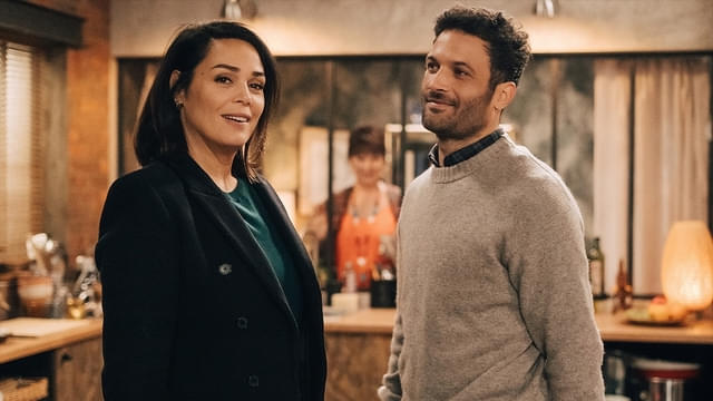 ラファエルと、同僚のニコラ シーズン5より