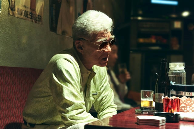 熊城に懇願され、ダンスチームに加わることになった元武闘派・村雨（演：小沢仁志）。むちゃくちゃいいキャラ。