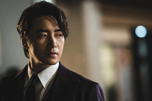 “ヴィジランテ”を崇拝するチョ・ガンオク（演：イ・ジュニョク）