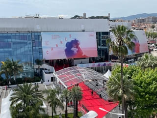 佐藤久理子 Paris, je t'aimeのコラム