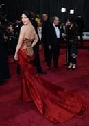 見返り美人、オリビア・マン