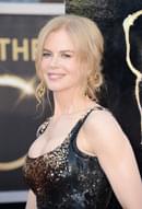 透き通るような白さの二コール・キッドマン